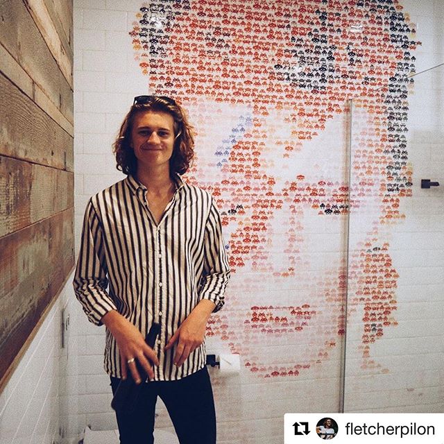 It sure was a good gig! @fletcherpilon put on a great show on Sunday afternoon at our @flowbar_oldbar then popped upstairs to hang out with our #ziggy ・・・
#Repost @fletcherpilon ・・・
Old Bar was a good gig.
.
.
#alittlepocketofawesomeness #musichotel 