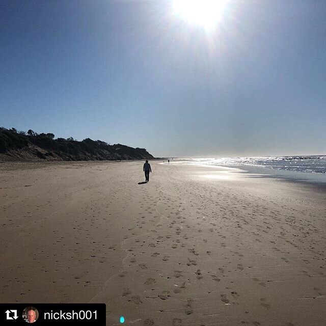 @nicksh001 had the right idea this morning!
・・・
Beautiful Old Bar beach walk following our first night stay at Boogie Woogie Beach House and a great breakfast needed to walk it off