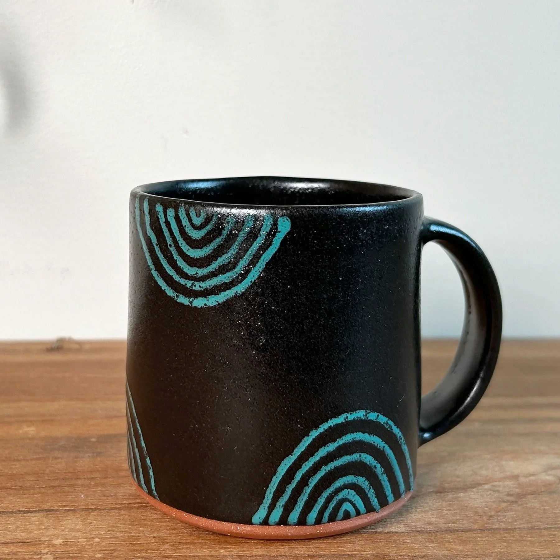 blackmugwithturqcircles.jpg