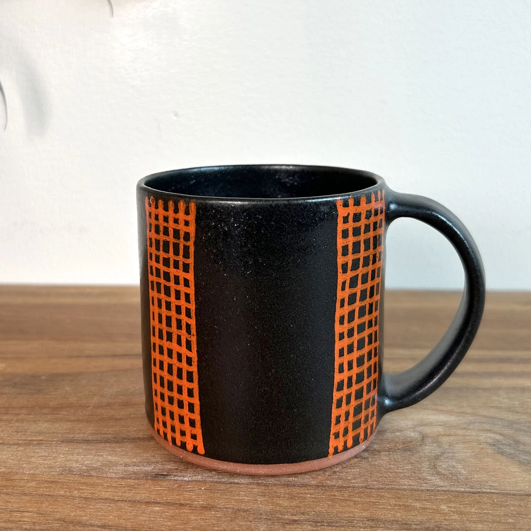 blackwithredgrid.jpg