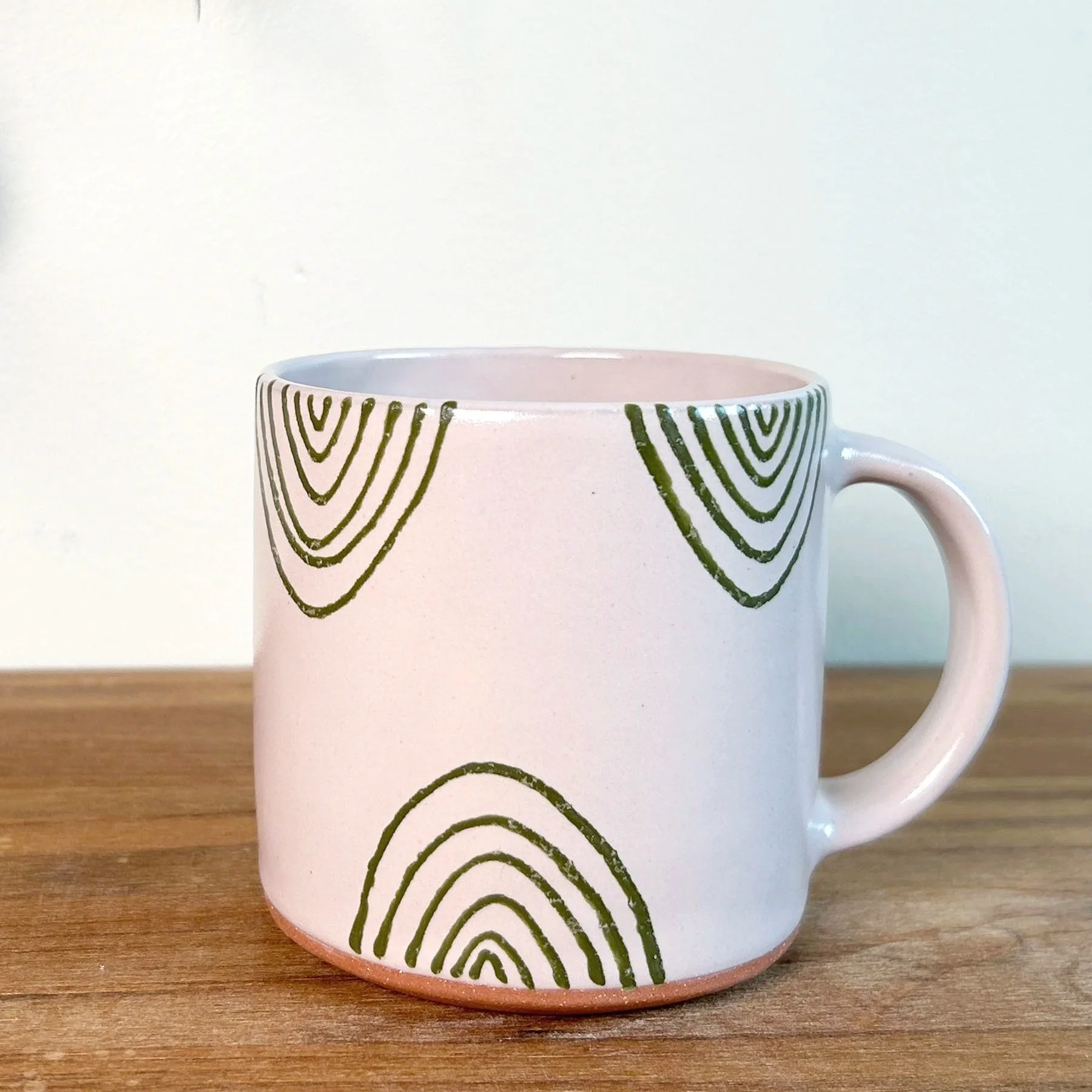 whitemuggreencircle.jpg