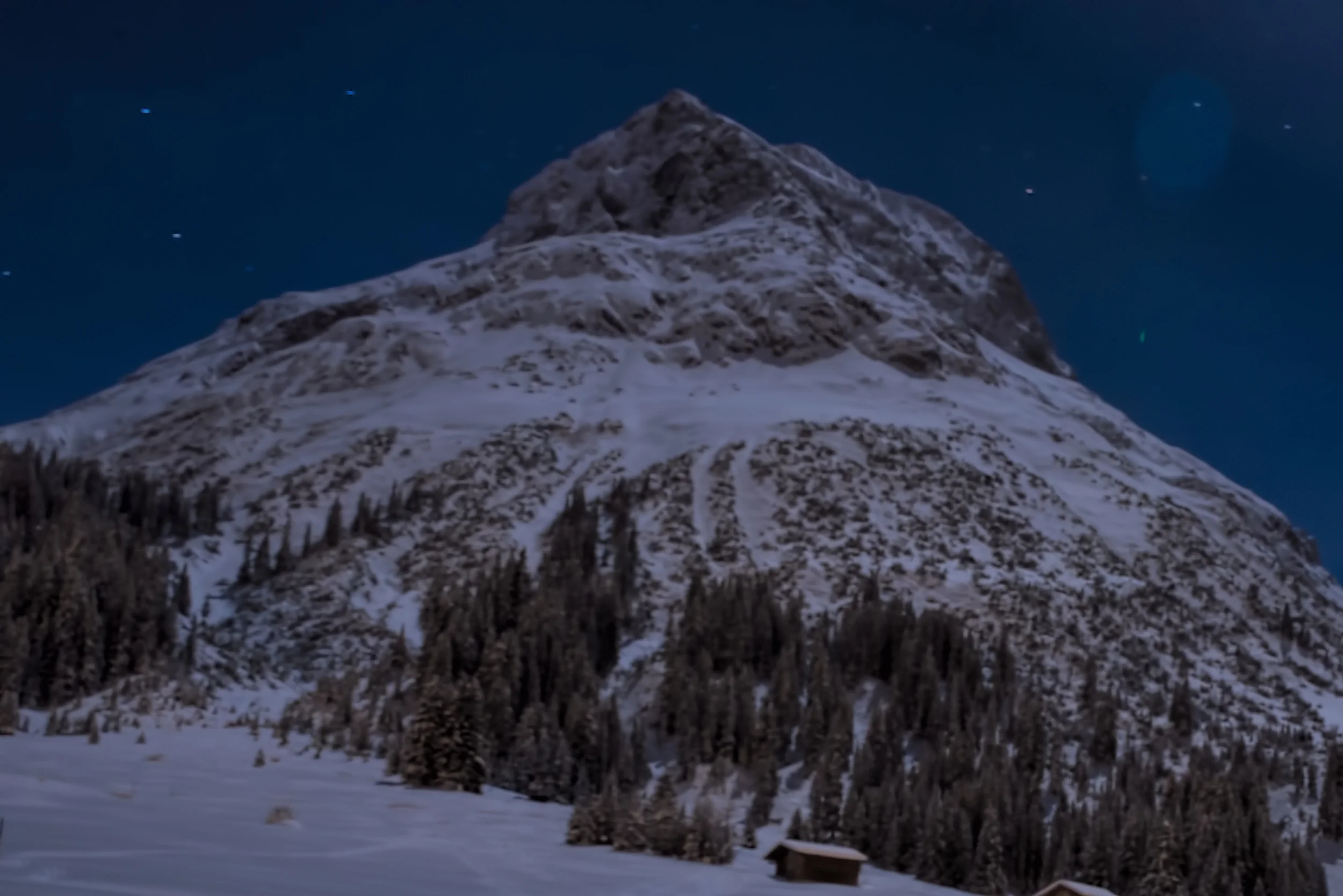 1053pm Jan 1, 2015 Lech 10_TMO918b8.jpg