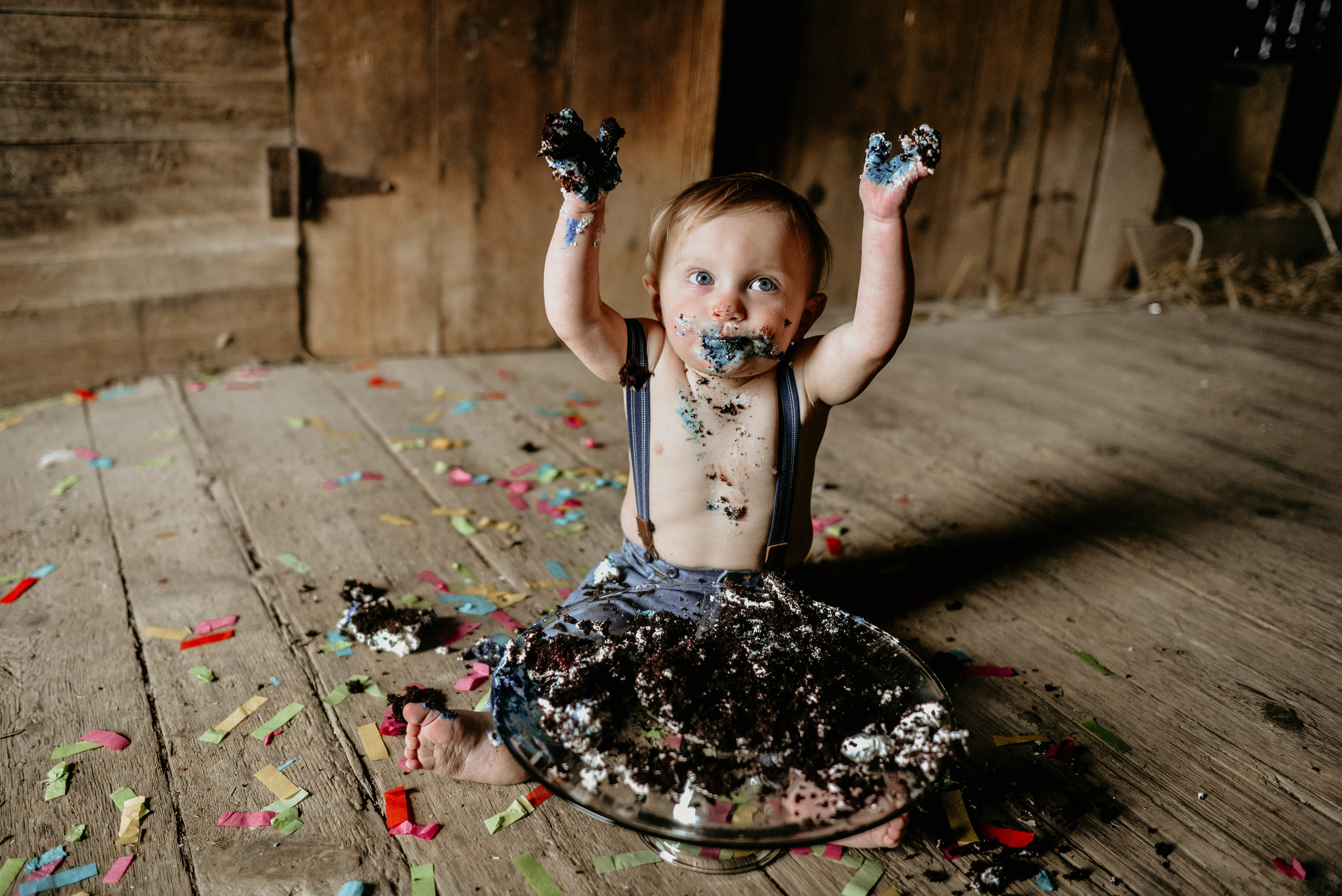 He devoured that cake.. maybe with a little help from mom too lol! I love a good cake smash and highly recommend it for their one year birtthday... or your 30th birthday too.... I mean I would be totally game for that! 