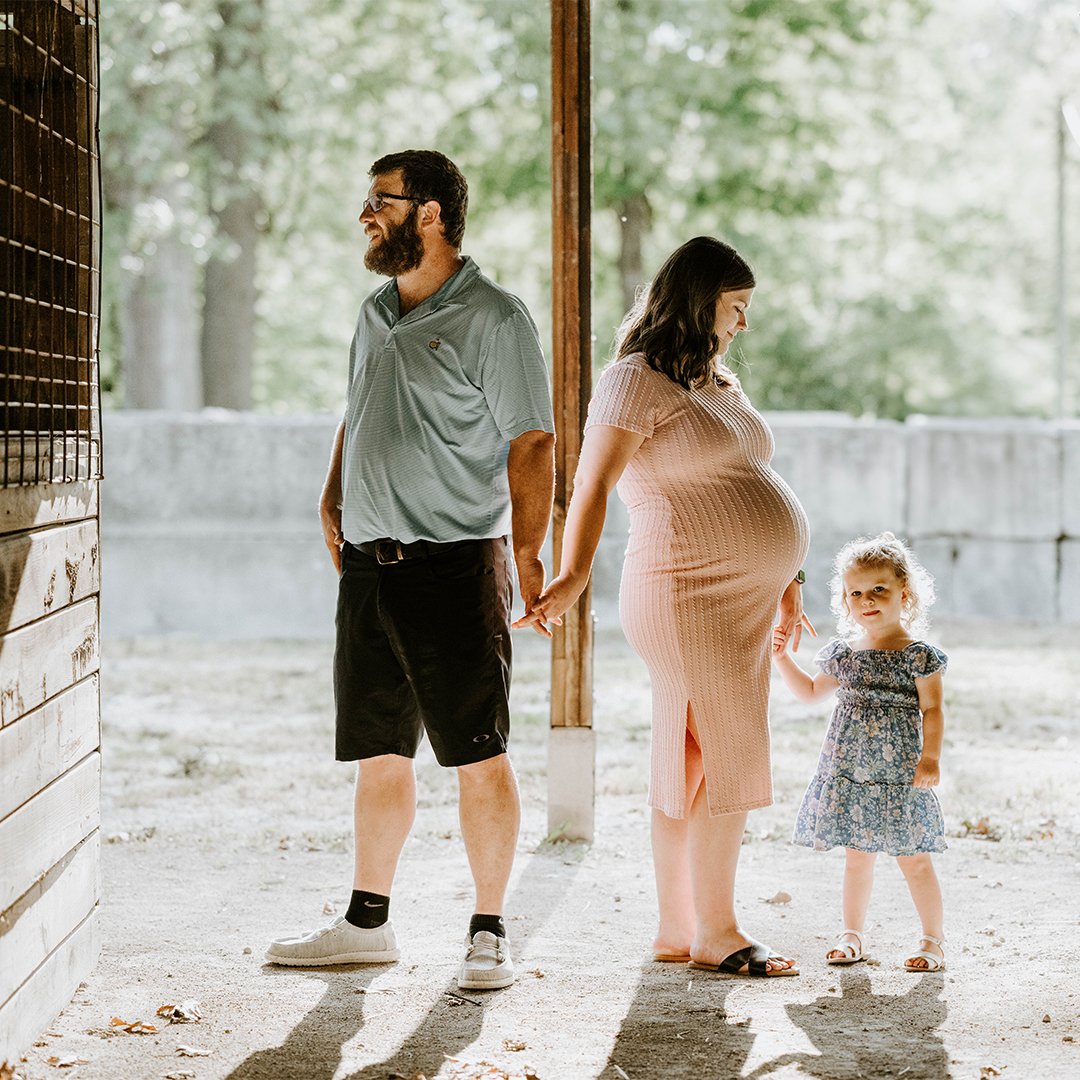 Soon to be family of 4, loading..... 🍼  Thank you, Cassiday family ❤️ 

Fun fact, I photographed Jaimee + Landon's wedding! 📸 I'm beyond blessed to still be here today, capturing all their milestones along the way. Charlotte is going to be an amazi