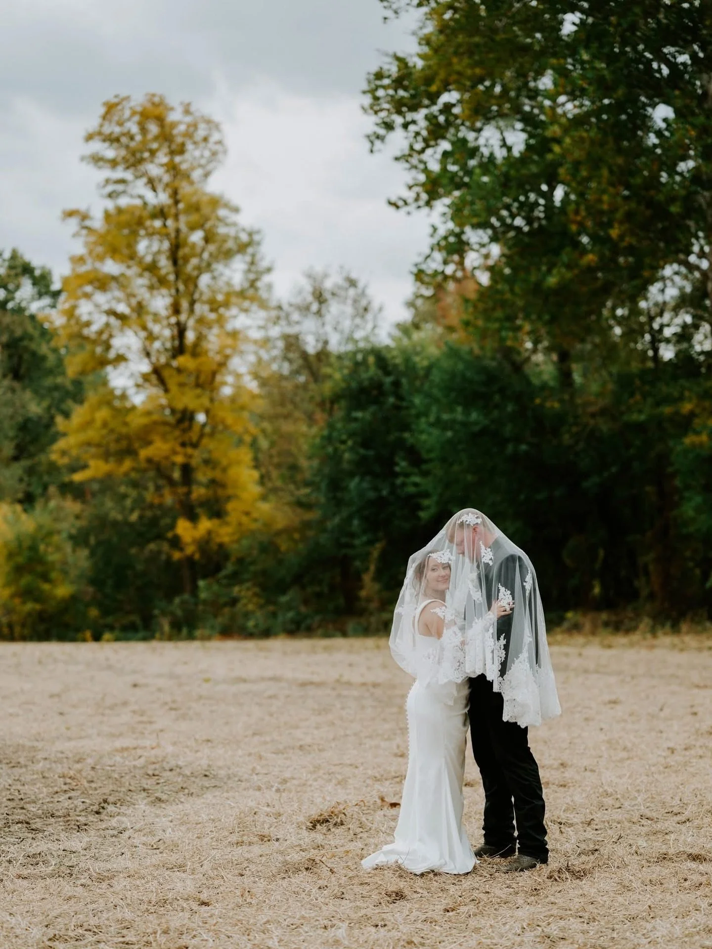 A full sneak peek of the Harmes wedding is coming tomorrow 😍❤️