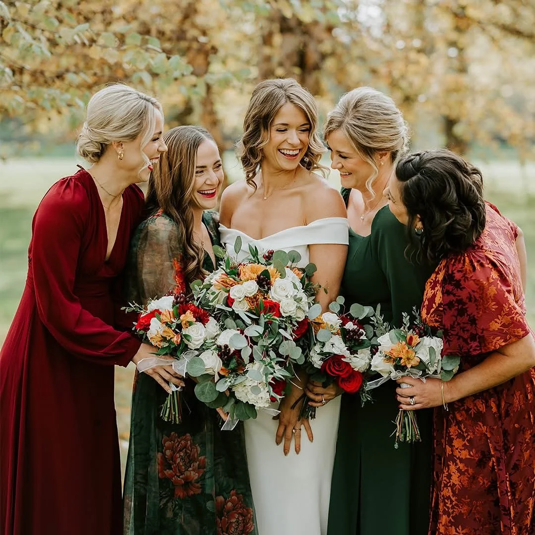 I was so honored to capture Kirsten + Eric&rsquo;s special day a few weeks back ❤️ it was a stunning small town ceremony that was focused on the important things, family + love ✨ 

The fall colors really shined for us that day 🍂

#indianaweddingphot