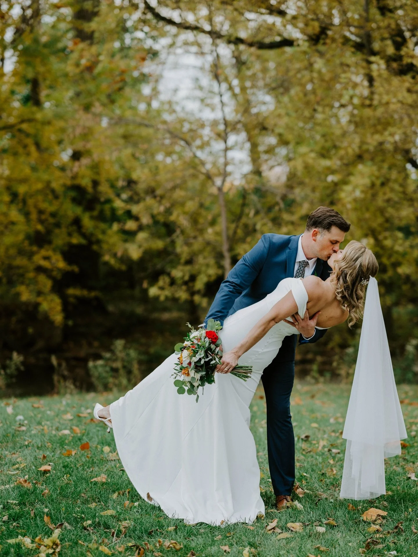 Small intimate days have a special place in my heart ❤️ I spent 3 hours with the Flanagans &amp; captured some of the most beautiful images. 

I&rsquo;ve been getting 2026 + 2027 wedding inquiries here the last couple weeks ❤️ seriously blessed with 