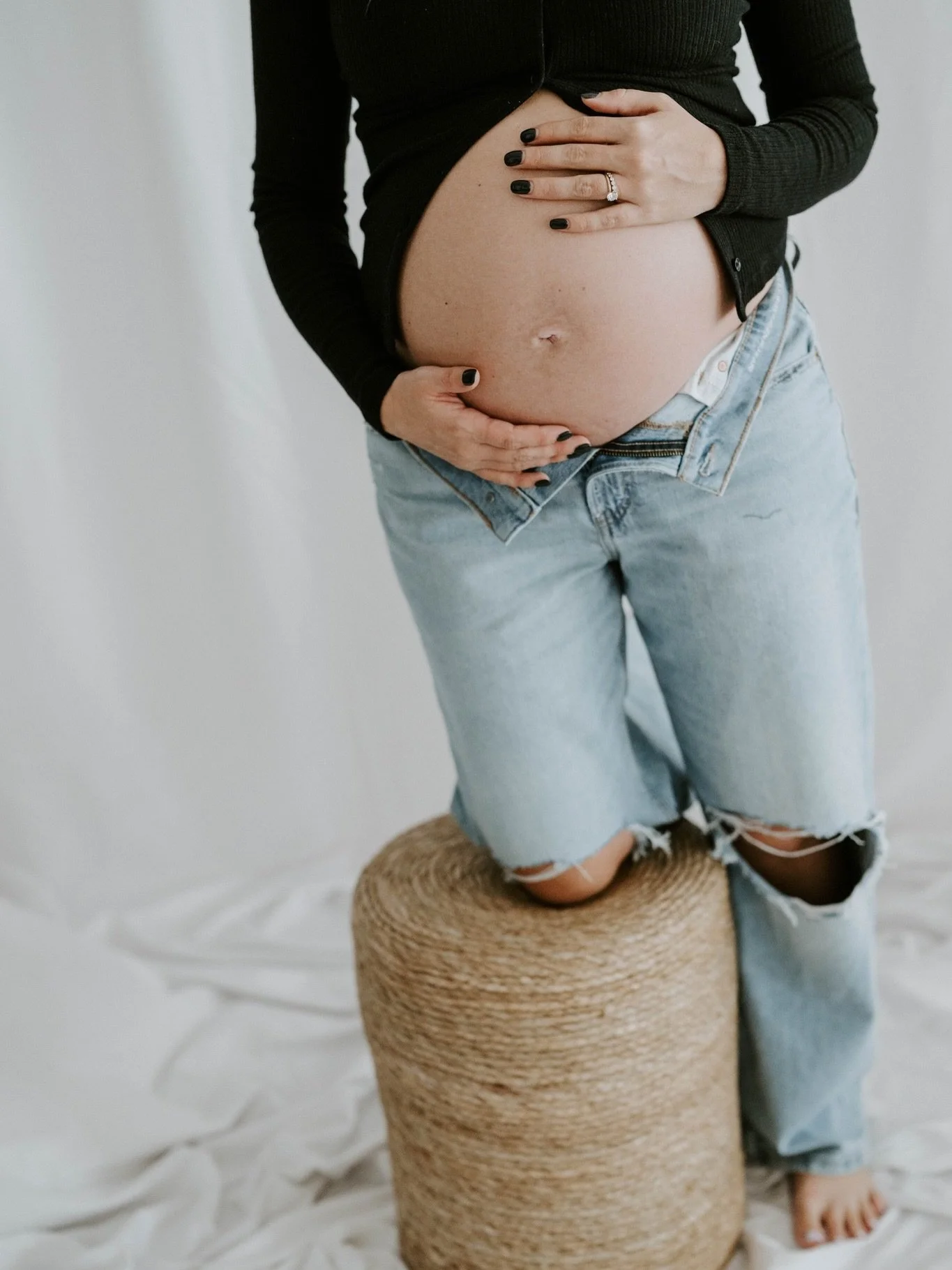 Loving all these baby vibes ❤️ 

Studio maternity | maternity photos | baby bump | Fort Wayne | parlor studios | Bluffton, IN | Simply Rachel Photography