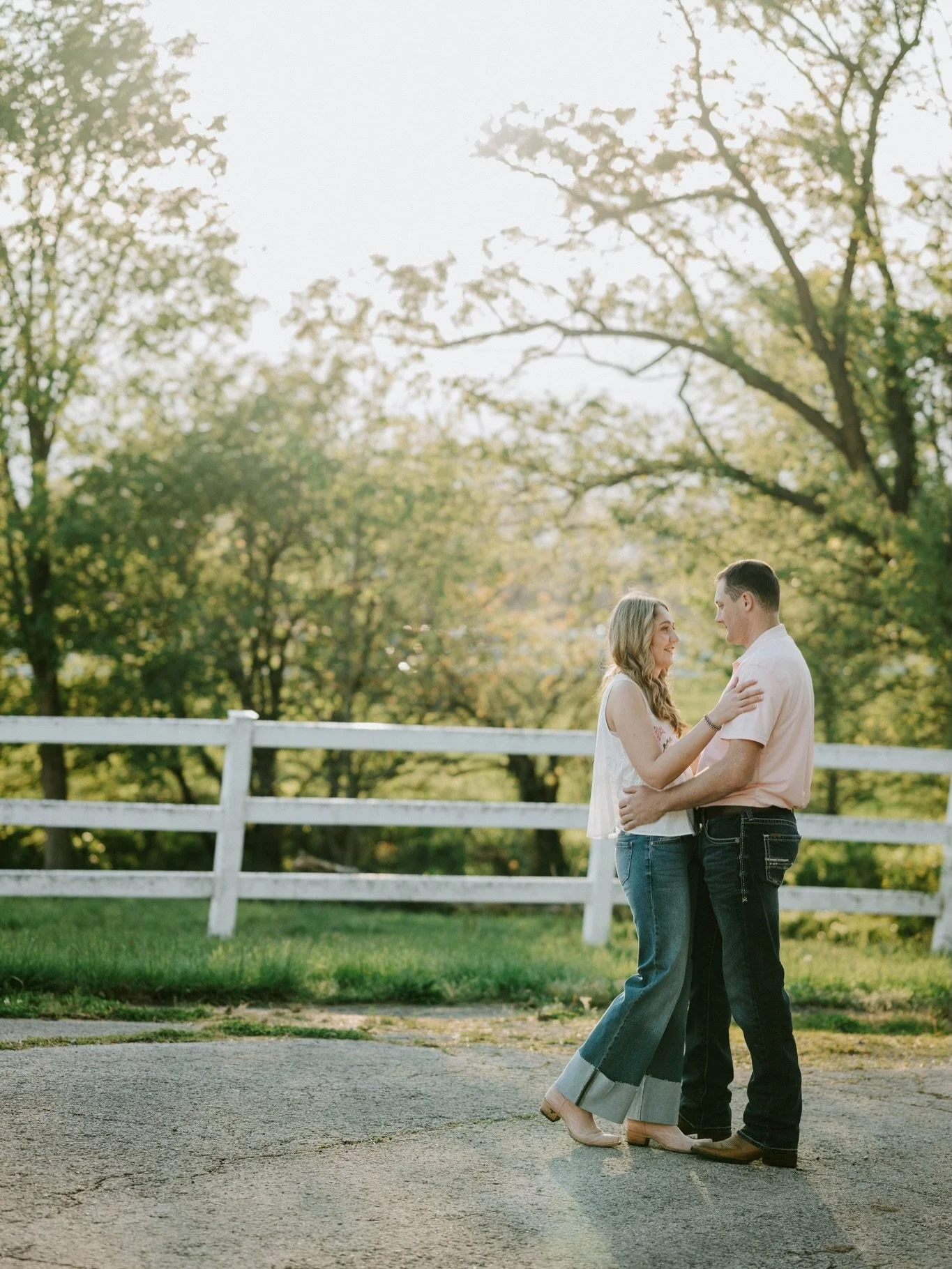 Makena + Liam 💍

Through this rain, we managed to have a gorgeous engagement session at Bearcreek Events and Escapes ❤️ These two get married this November! 

I will add that I was obsessed with Makena&rsquo;s boots for both outfits. 👌 CAA-UTE!