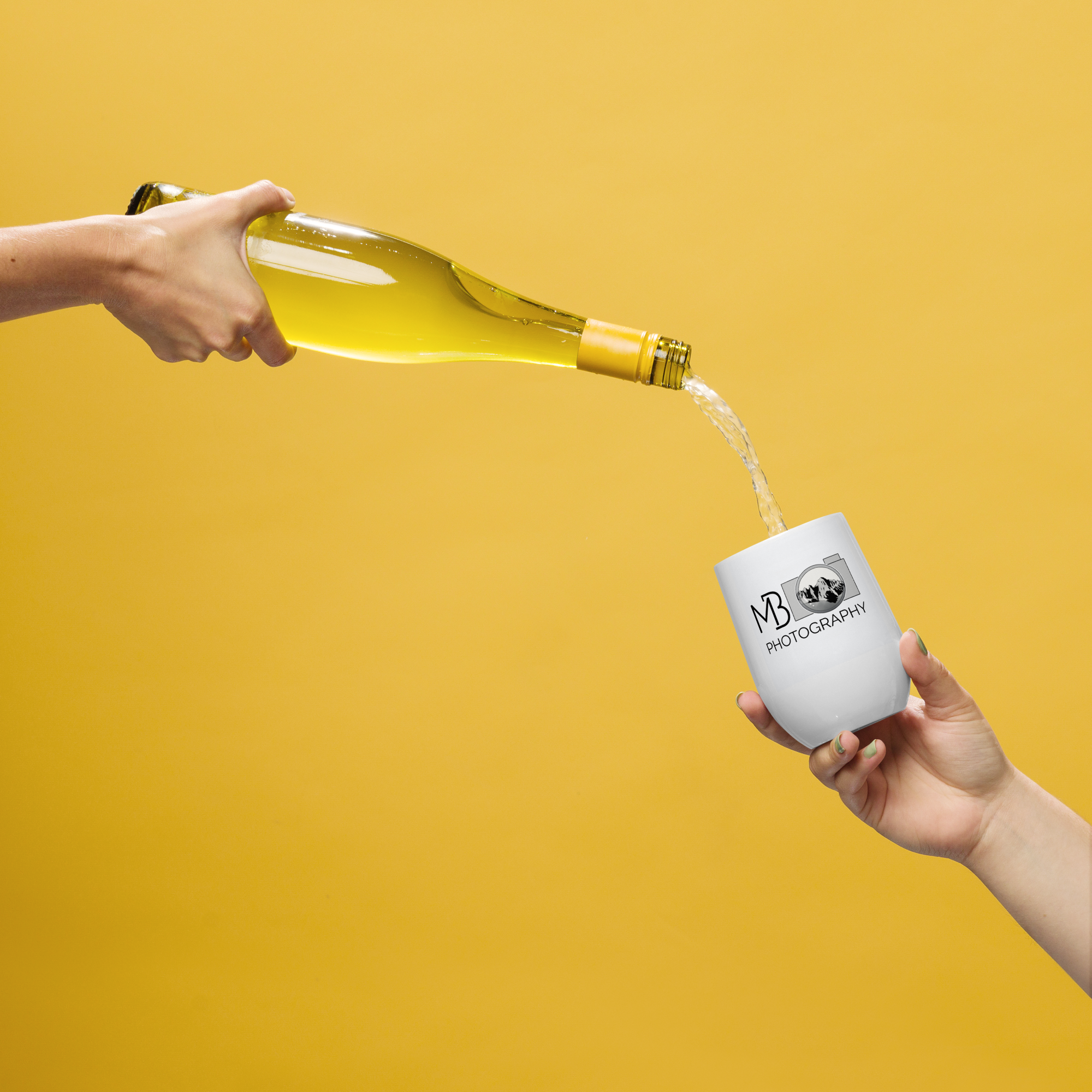 wine-tumbler-white-front-63601d0cb8b93.png