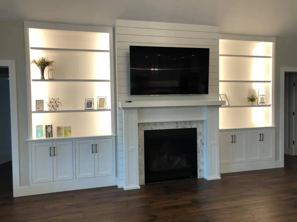 CDCabinets_CustomFireplaceShelves.jpeg