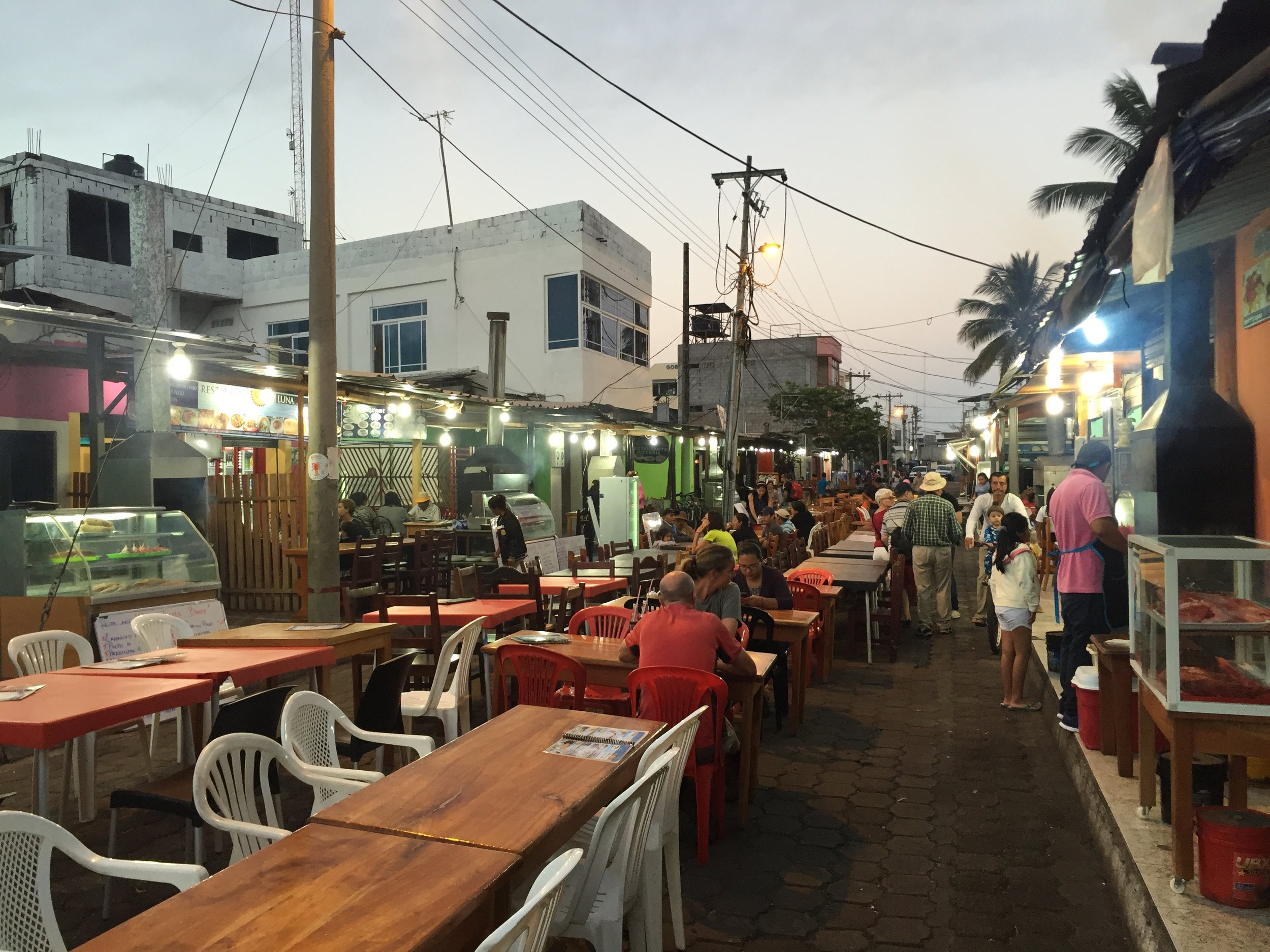 Kiosks serving up inexpensive eats on Charles Binford in Puerto Ayora