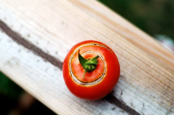 tomato.jpg