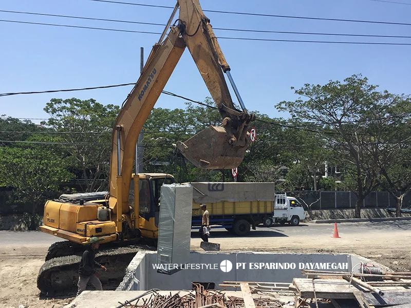 Proses Pemasangan Air Mancur Menari Kenjeran Surabaya (Installation Process For Kenjeran Surabaya Dancing Fountain)