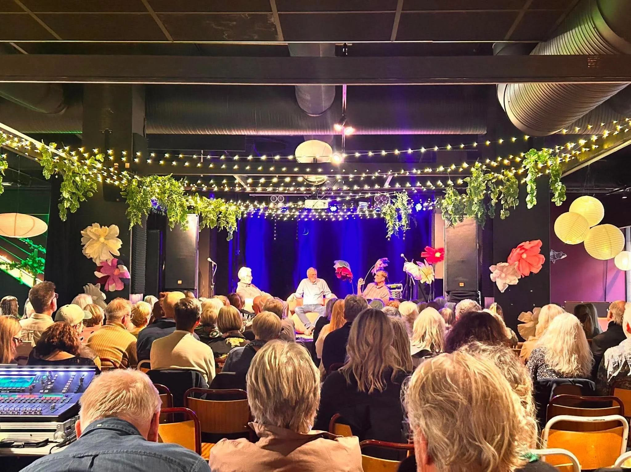 Det absolutt g&oslash;yeste og fineste jeg har gjort p&aring; en scene. Tusen takk til Smal festival, og til alle som kom. Og tusen takk til @rotagubben, som er den rauseste far noen kan &oslash;nske seg.