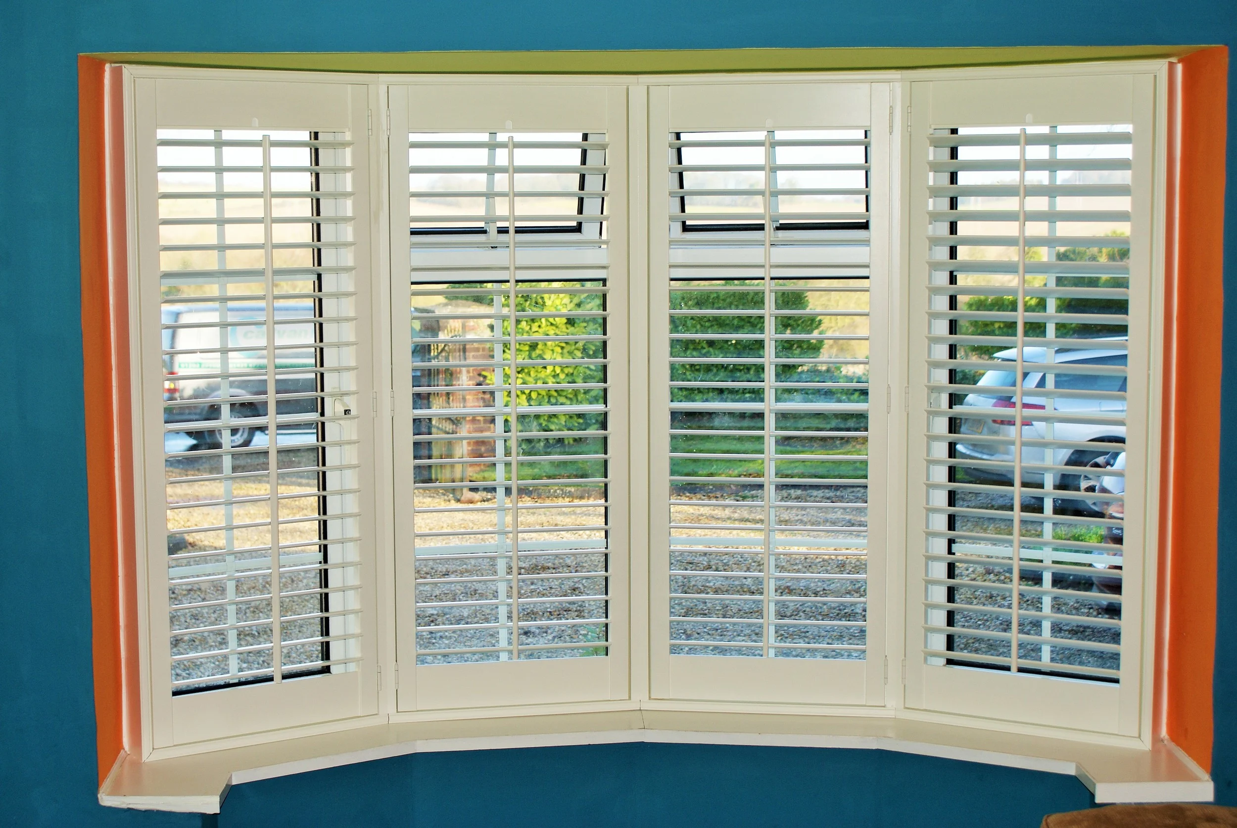 Living-room-ideas-bow-window-plantation-shutters-salisbury-wiltshire-£773.JPG