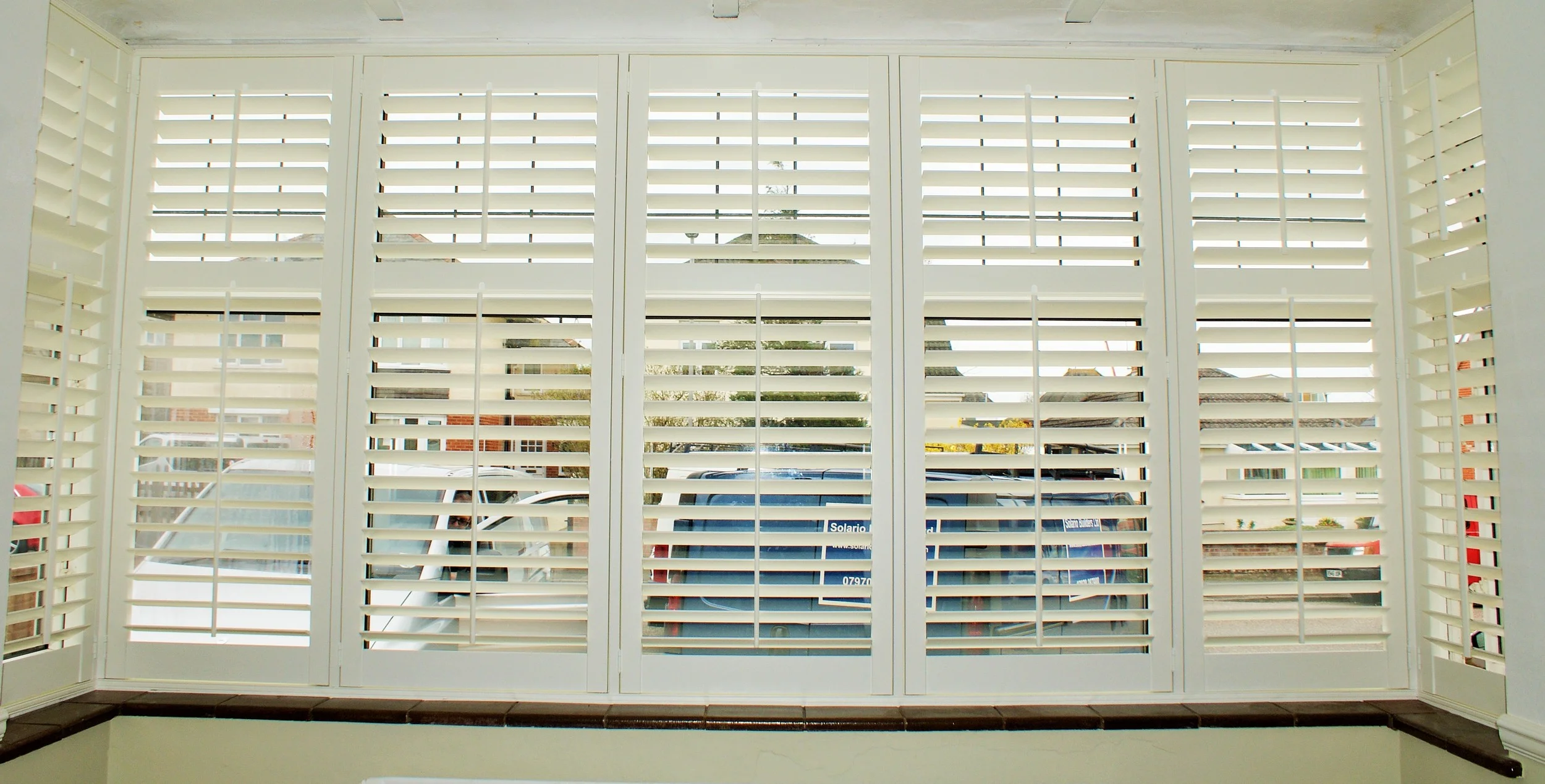 square-Bay-window-wooden-type-shutter-blinds-christchurch-dorset1475.JPG