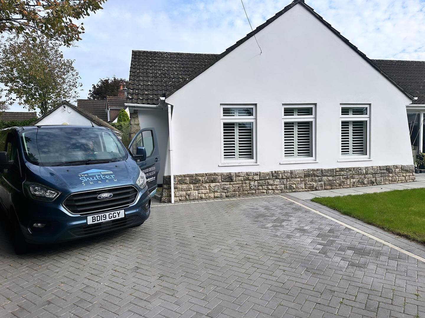 2nd visit to this lovely home in St Leonard&rsquo;s, front bedrooms completed this week 👍🏻
.
.
.

#plantationshutters #windowshutters #bespokeshutters #madetomeasure #shutters #shutterblinds #whiteshutters #interiorshutters #bournemouthinteriors #d