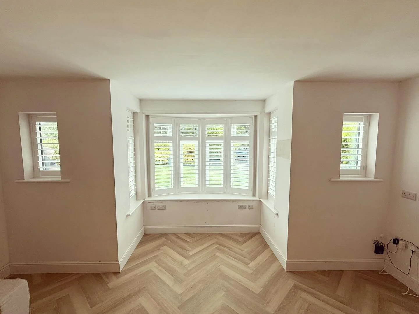 Hardwood Shutters installed today to this lovely home in Bournemouth. 
89mm louvres, in Pure White with the Easy Tilt mechanism.
.
.
.
.
#plantationshutters #windowshutters #bespokeshutters #madetomeasure #shutters #shutterblinds #whiteshutters #inte