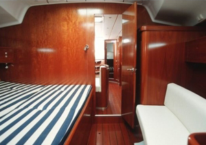 allegra_beneteau_first_477master+cabin.jpg