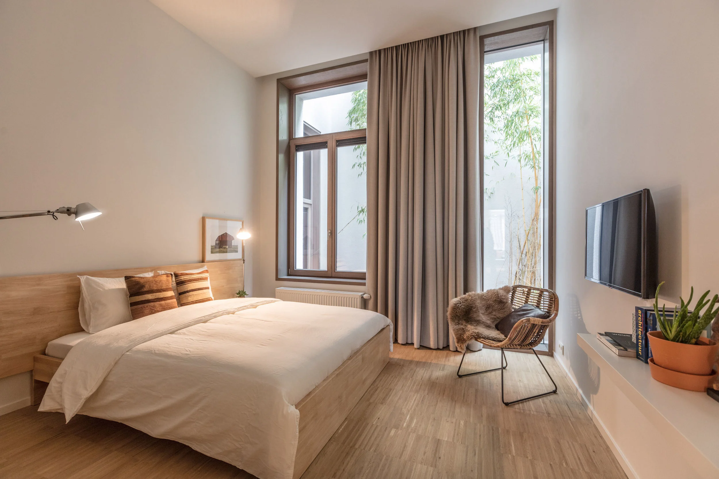 B&B GREAT-85-2.jpg