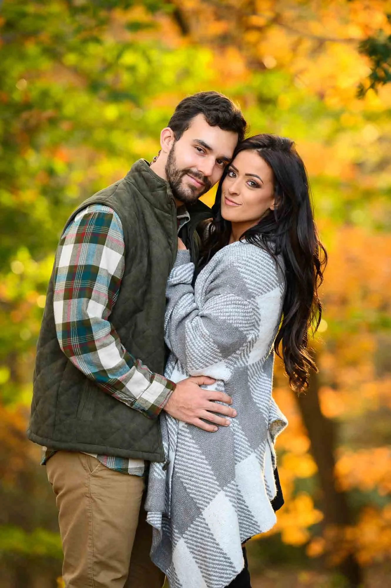 engagement-photo-bride and-groom-in-fall.jpg
