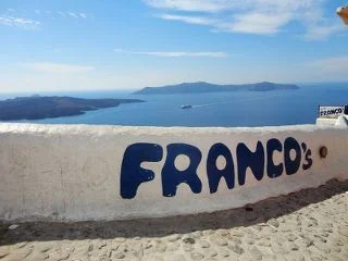 Franco’s is one of the most famous bars in Santorini