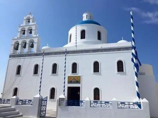 OiaSquareSantorini_320x240.jpg