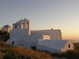 "Theotokaki" Church in Pyrgos, Santorini. Photo from arttravel