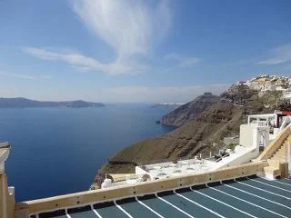 SantoriniFira_320x240.jpg
