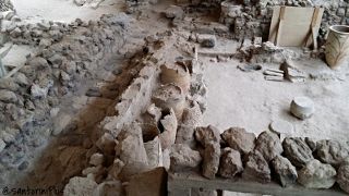 SantoriniHistory_320x180.jpg