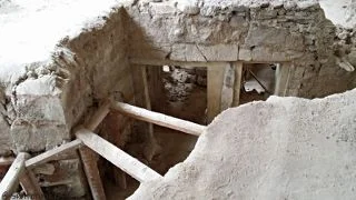SantoriniAkrotiri2_320x180.jpg