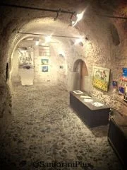 SantoriniArtSpace11_180x240.jpg