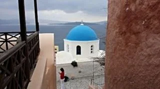 SantoriniHikeOia12_320x179.jpg