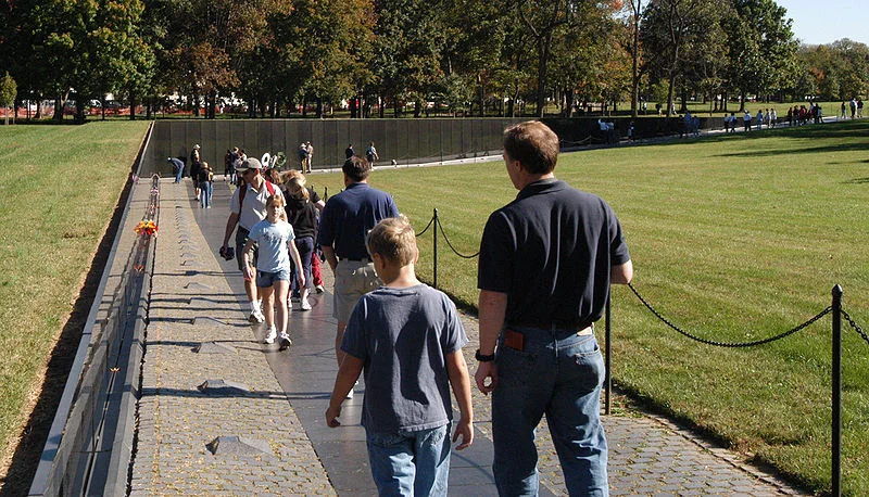 Vietnam memorial, Washington, D.C. October 13, 2003. Image source: Vietnam memorial dc c 20031013.jpg by Lorax is licensed under CC BY 3.0