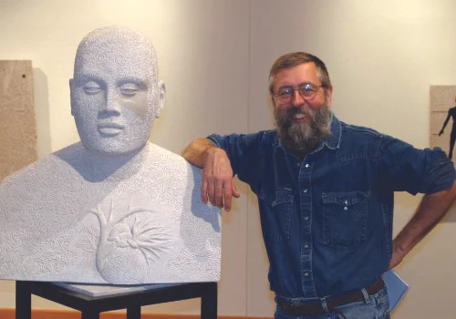 Portrait of sculptor Dale Enochs