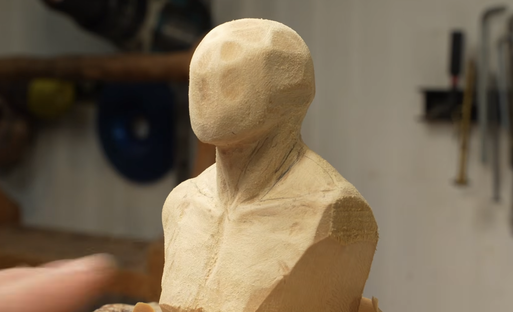 Adv: Carving Neck and shoulders