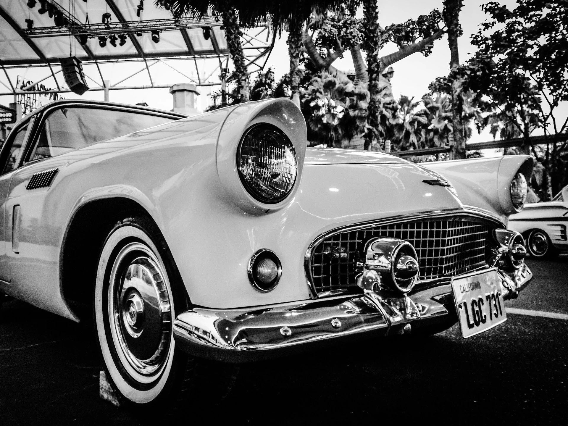 Gravenhurst Classic Car Show Drives By