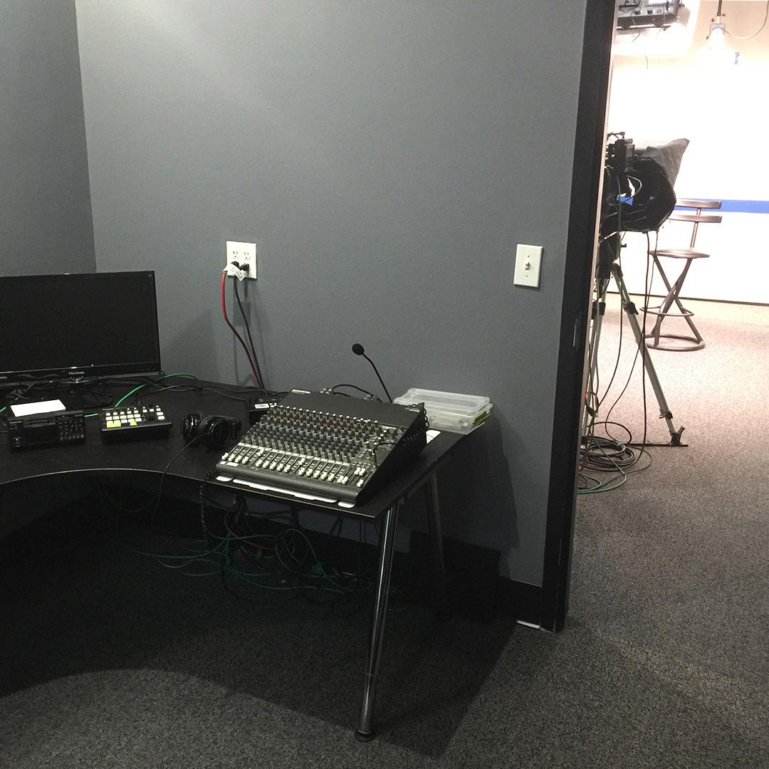 Control room – clients can view 2 cameras simultaneously