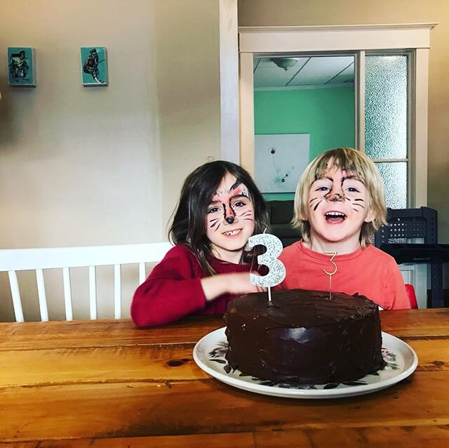 Happy 3rd birthday Fin ❤️❤️ Sparkly and sparkler 🎇