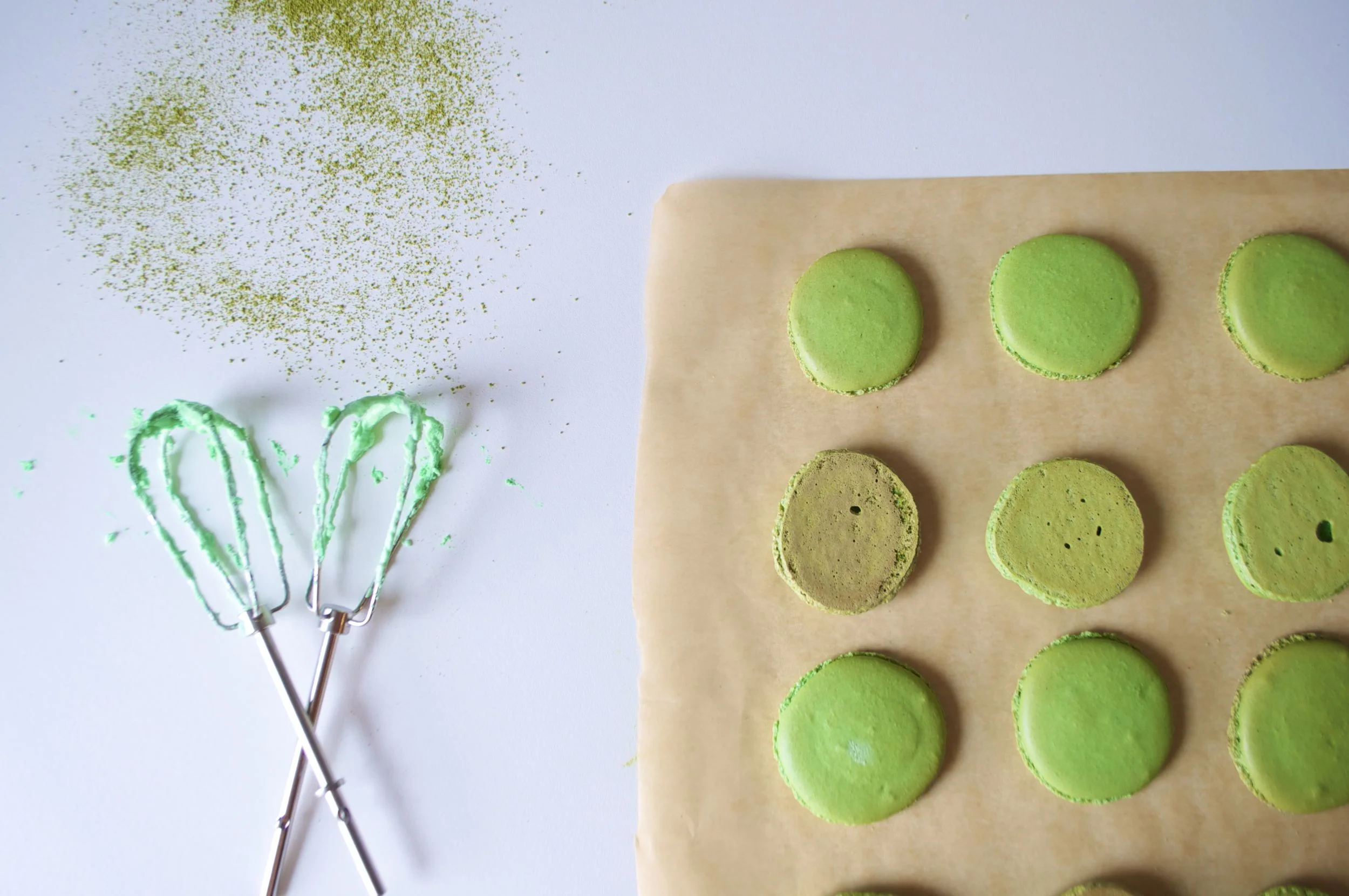 matcha-macarons-fried-parsley