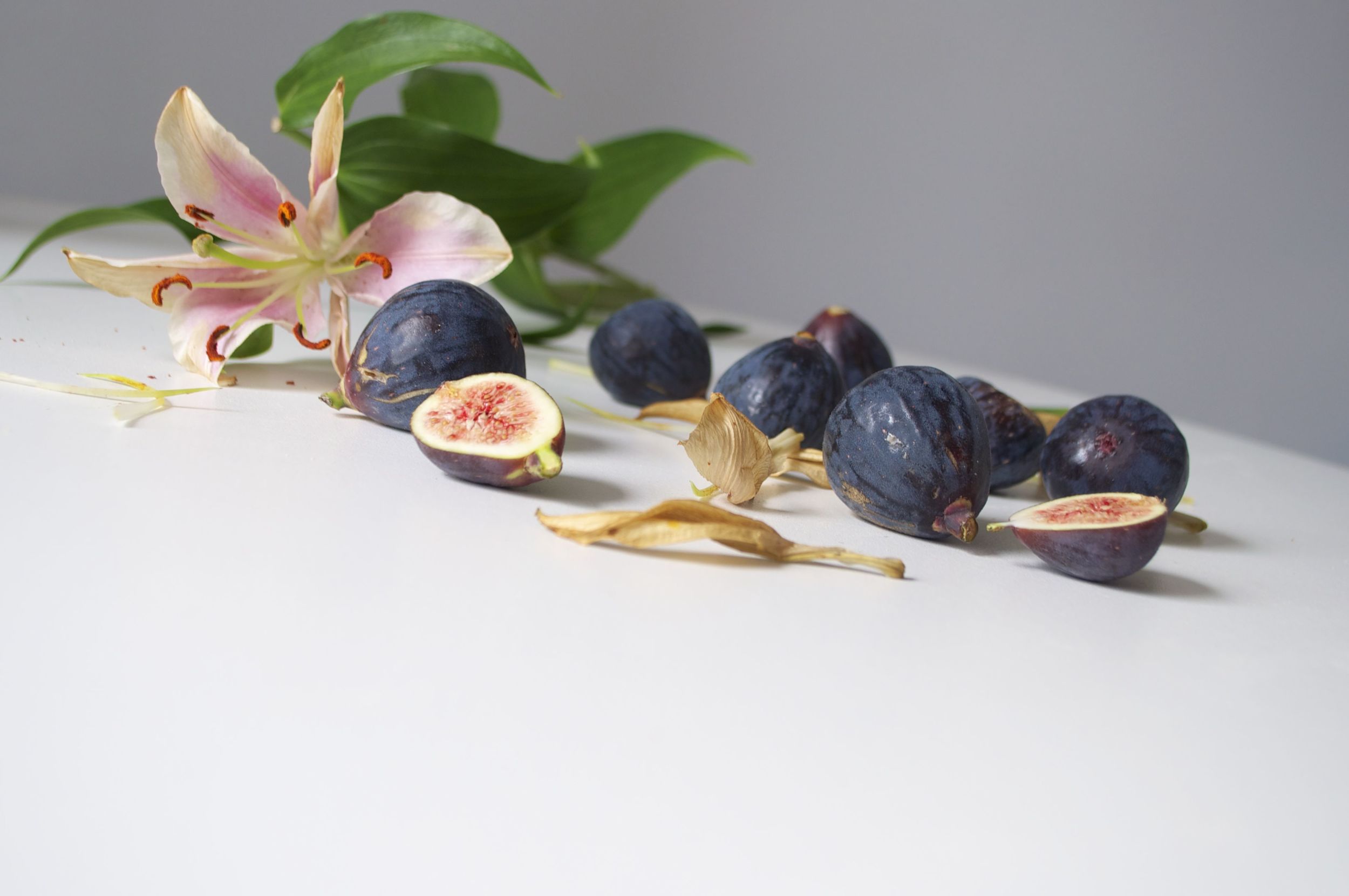 fig-and-pear-tart-fried-parsley