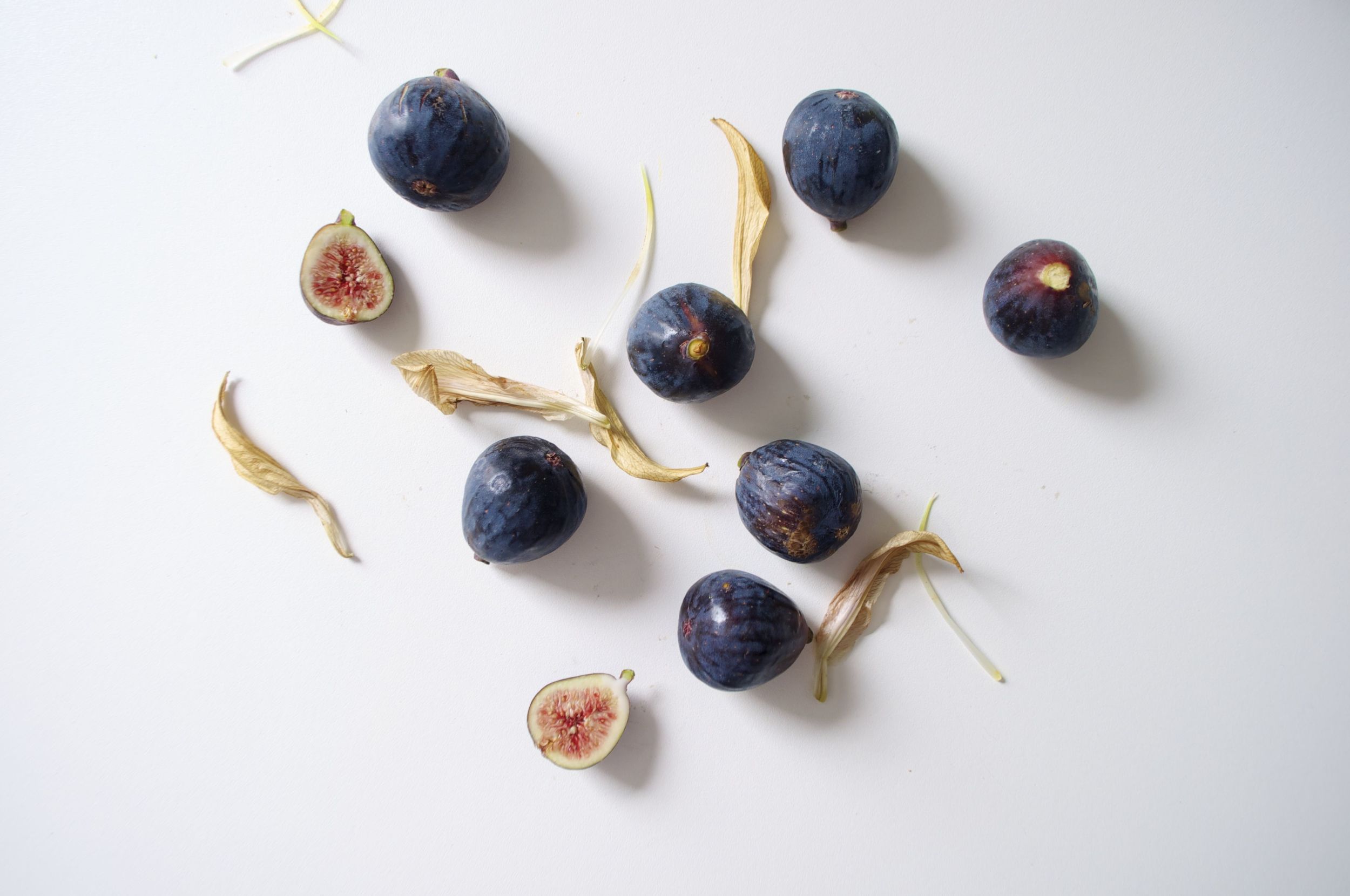 fig-and-pear-tart-fried-parsley