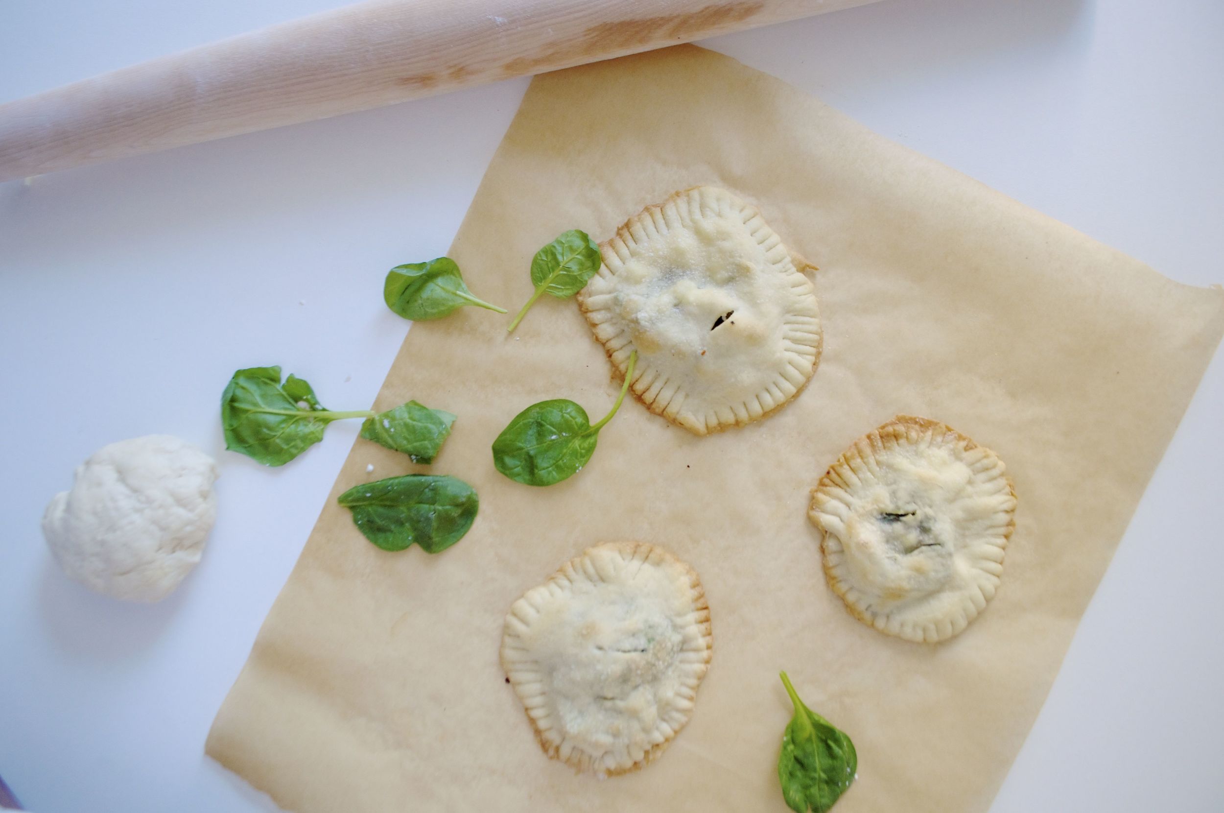 spinach-feta-onion-hand-pies-fried-parsley