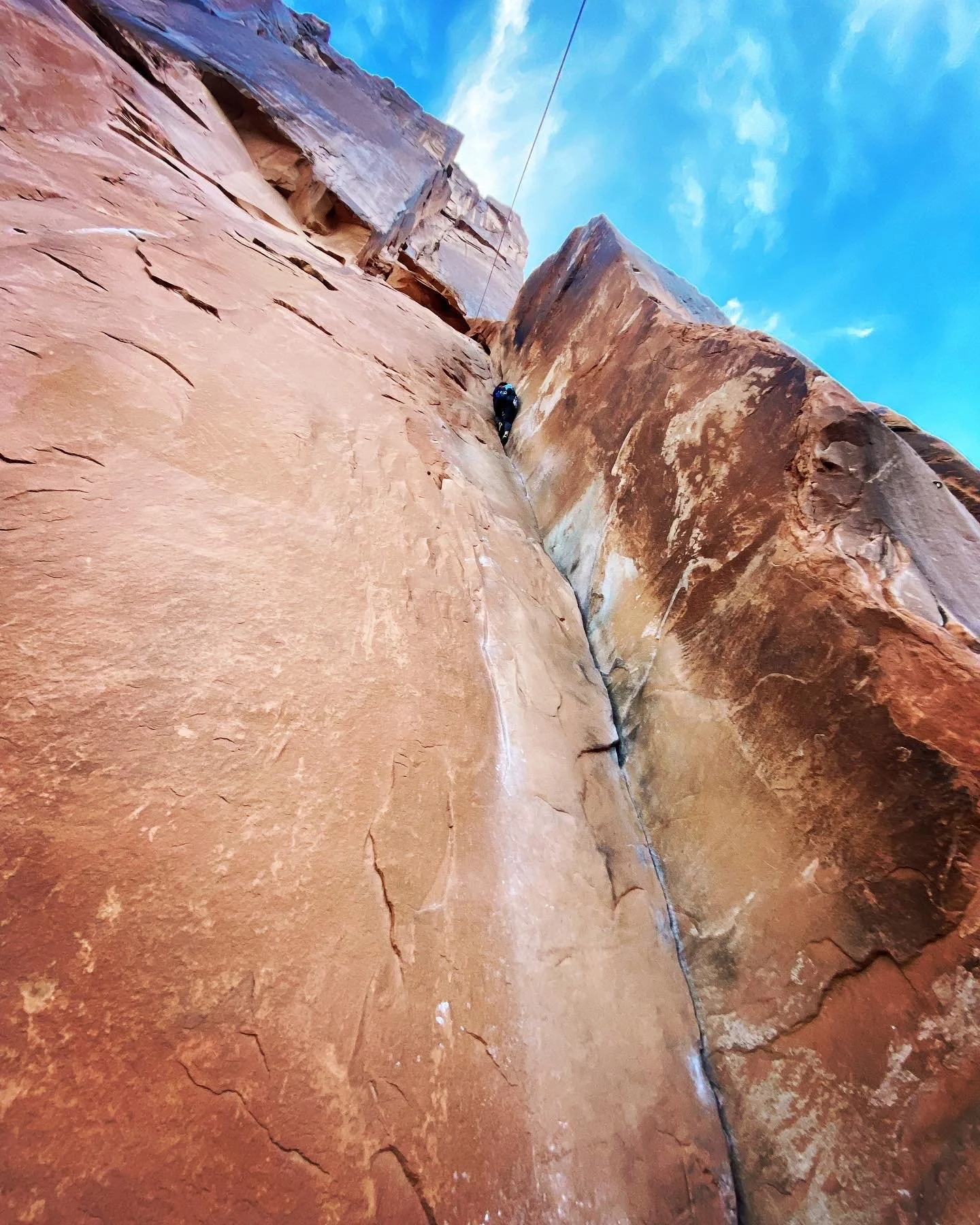 Learning to Crack Climb in Moab