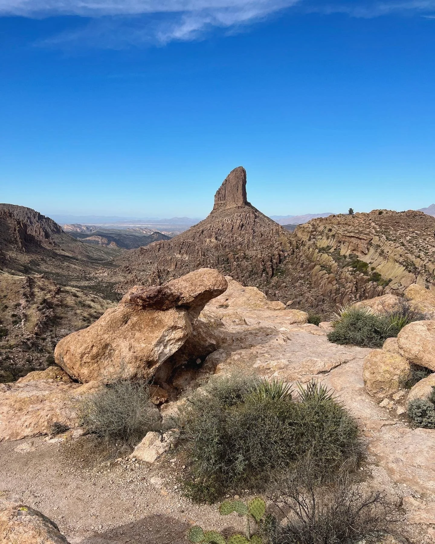 Approaching Weaver's Needle