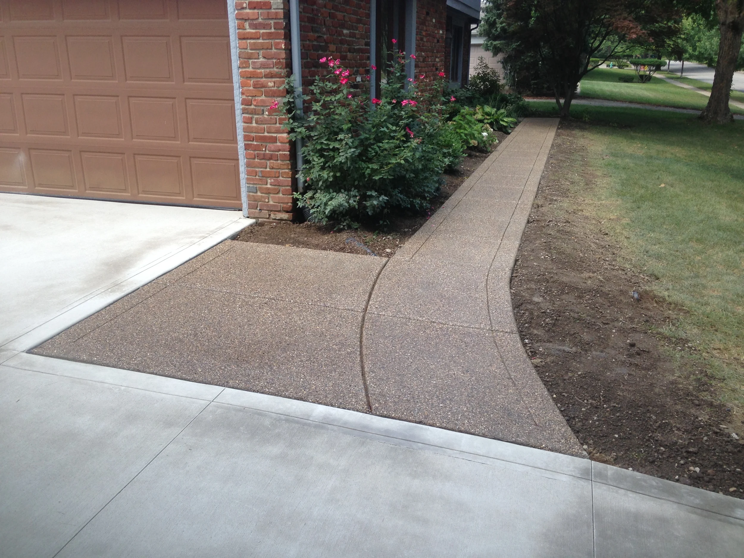 Sidewalk Concrete Contractors Indianapolis & Cincinnati Mattingly