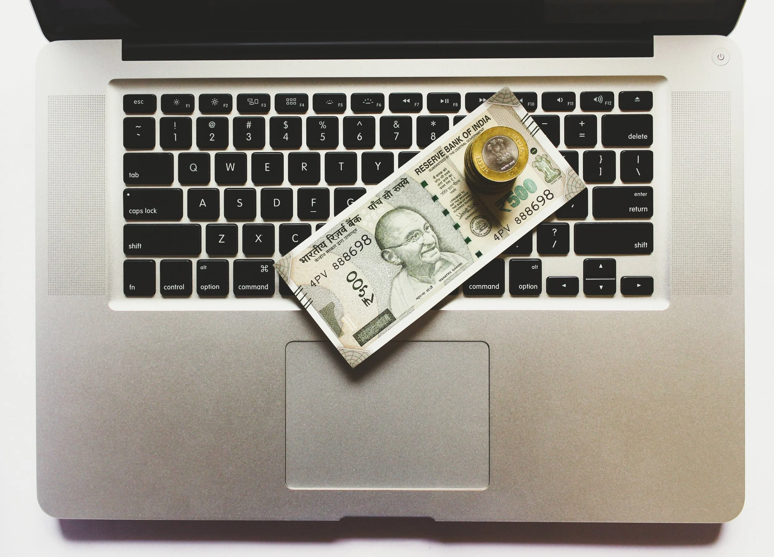 Exploring the Benefits of a Ground Lease vs. a Fee Simple Investment