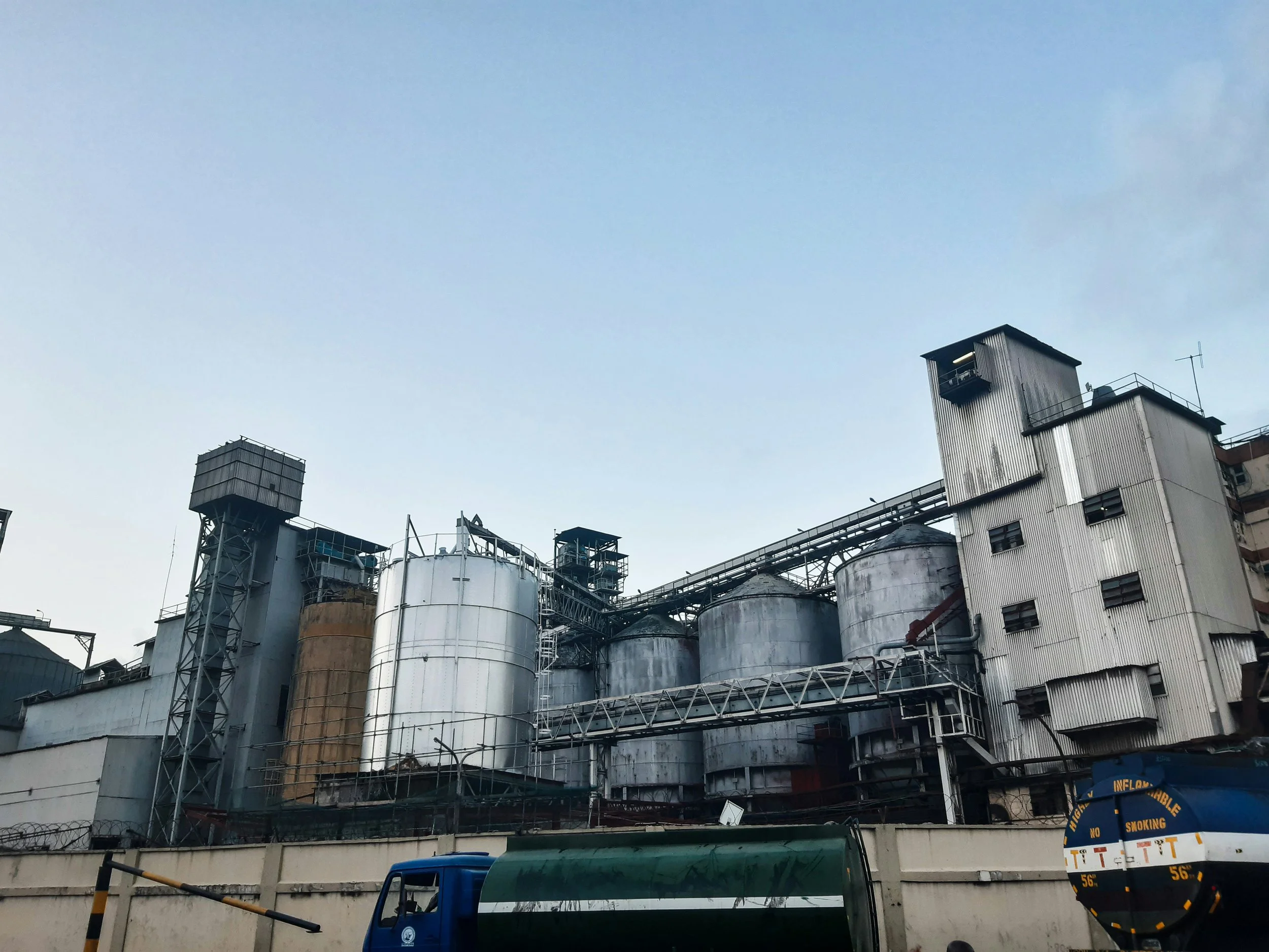  Industrial real estate in Los Angeles is seeing rising vacancies, but long-term demand remains 