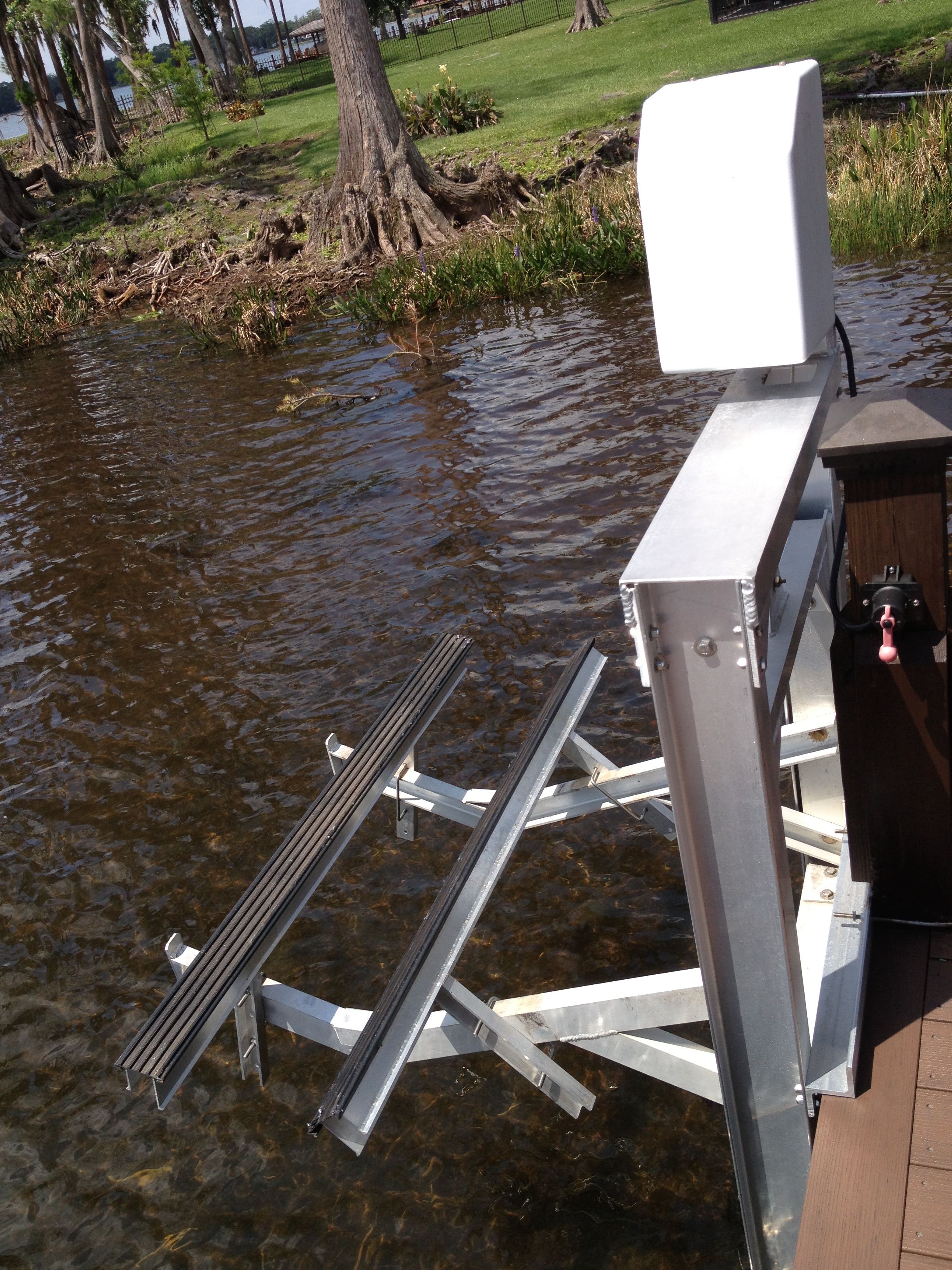 Dock Mounted Jet Ski Lift
